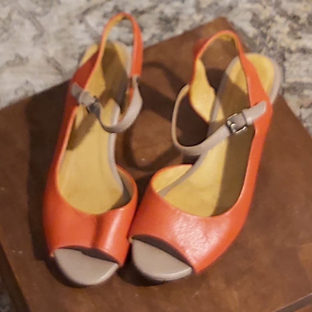 Bussola sandals